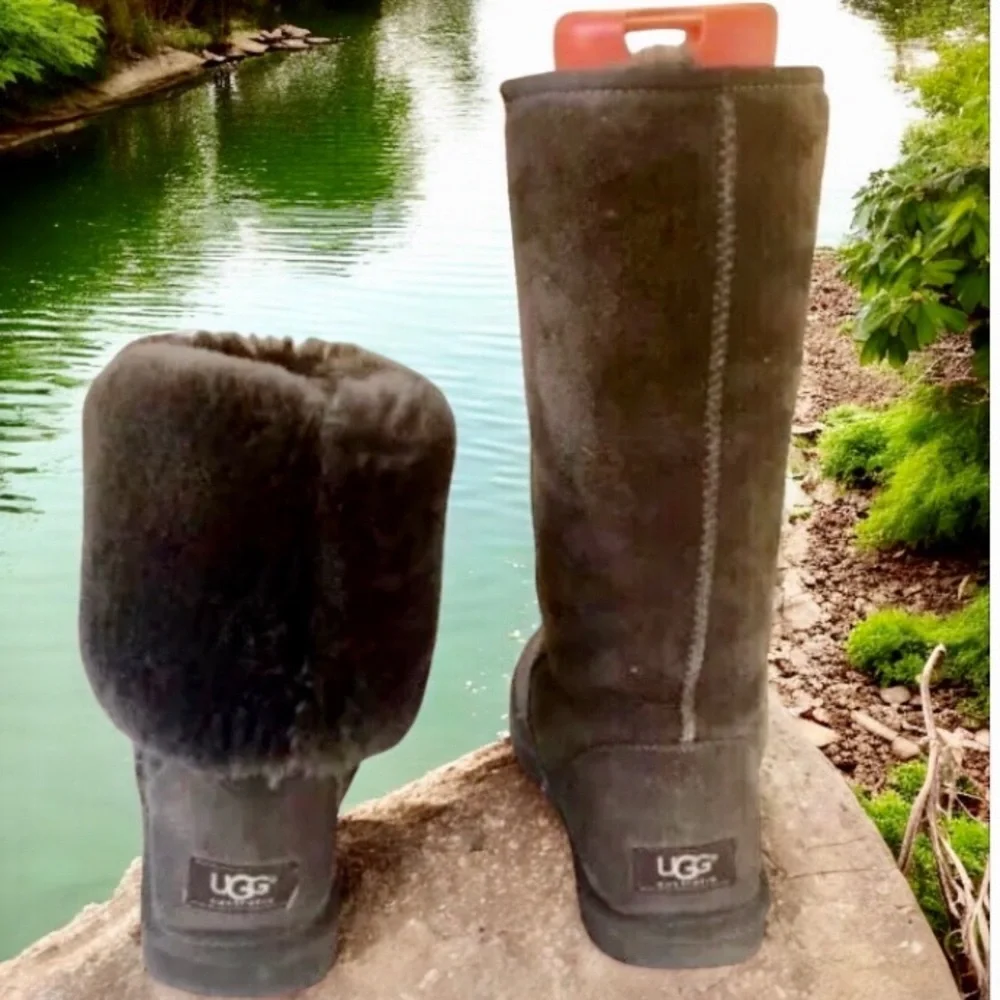 UGG Boots Classic Tall Brown Suede Shearling